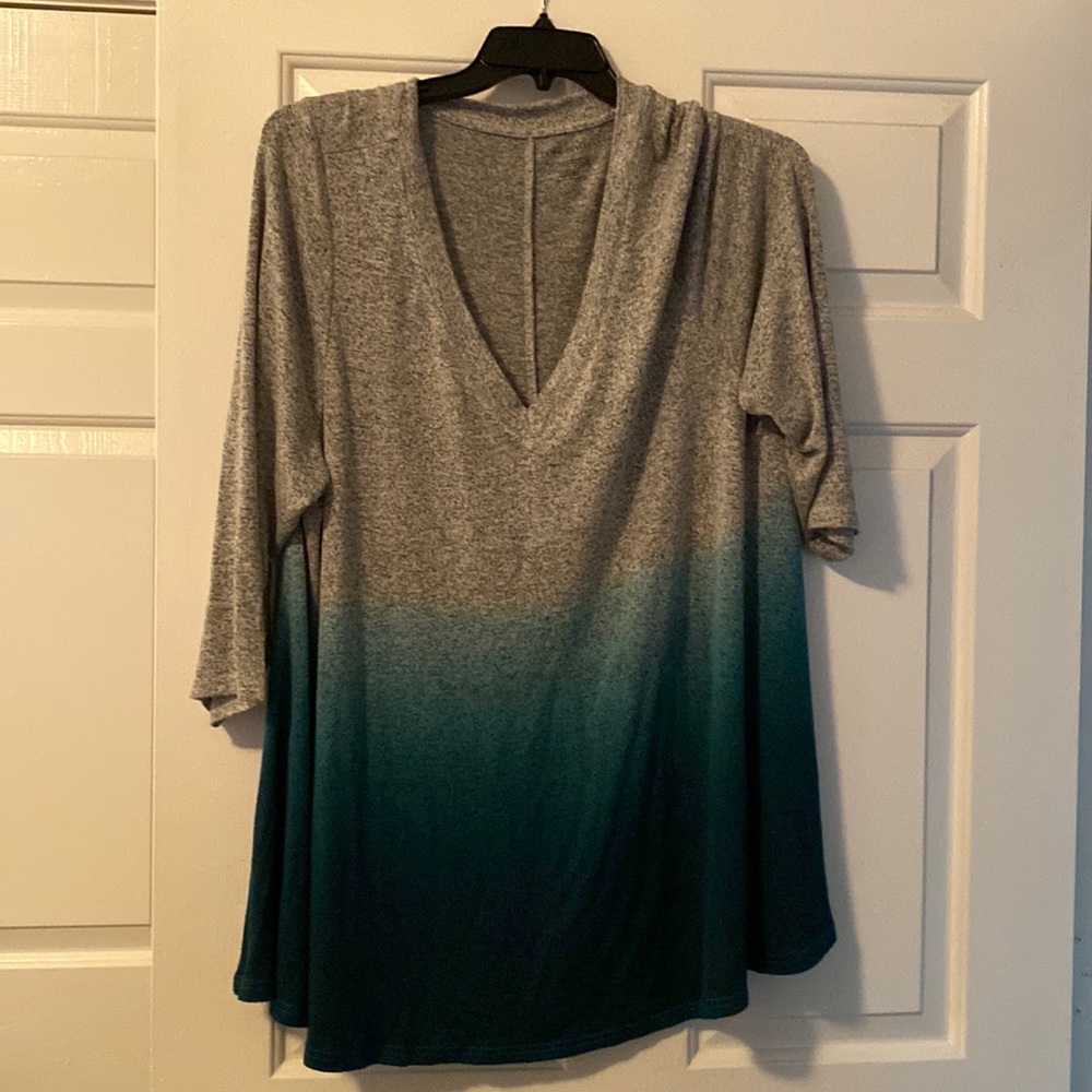 Lane Bryant V neck mid sleeve lightweight sweater
